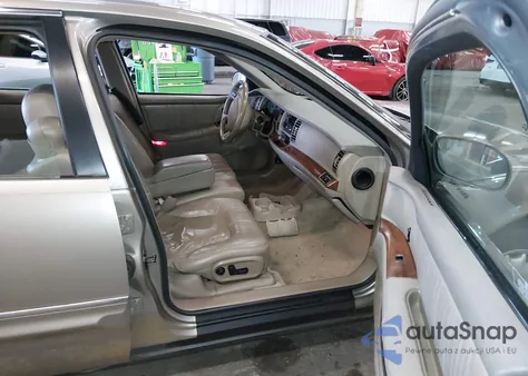 2000 Buick Park Avenue из США, поврежденный, VIN 1G4CW54K7Y4288331